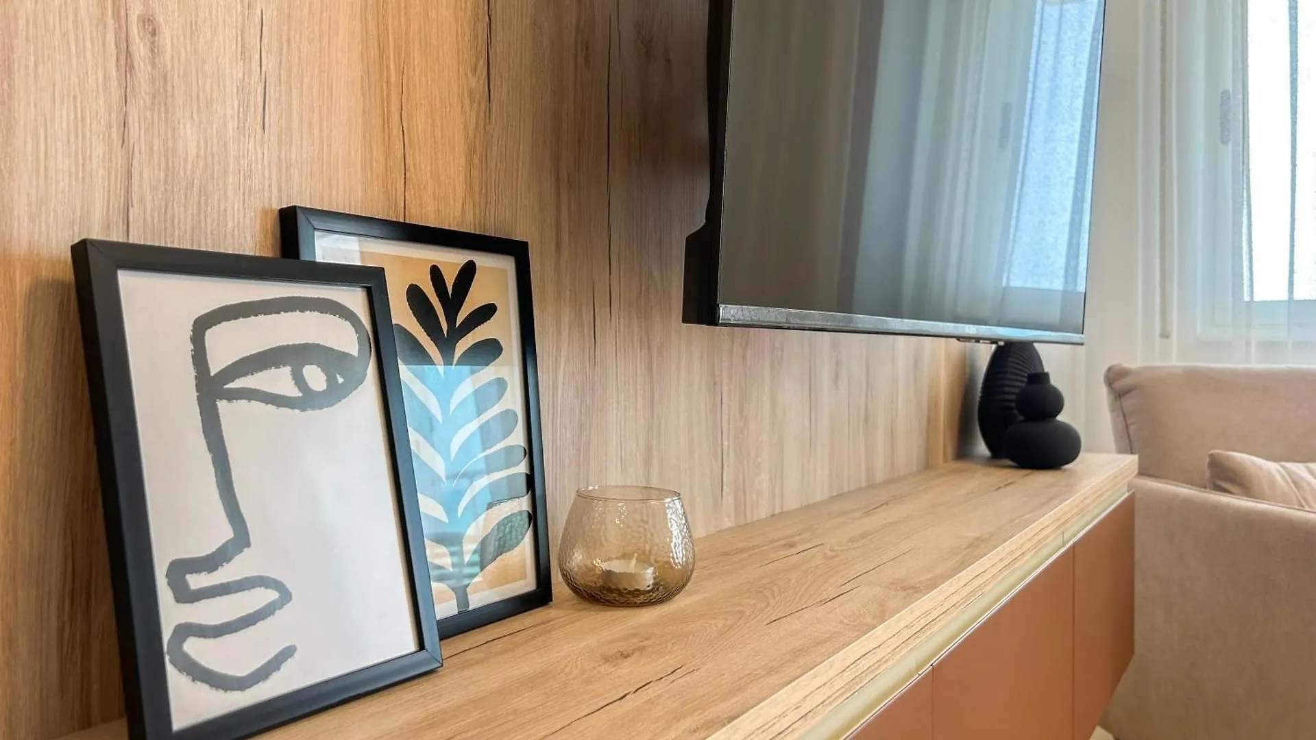 דורס 2 Bedrooms 1135 דירה